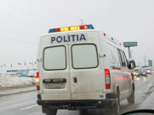 Minor de 14 ani, prins la furat portofele